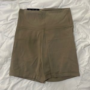 Aritzia TNAButter Bike Shorts